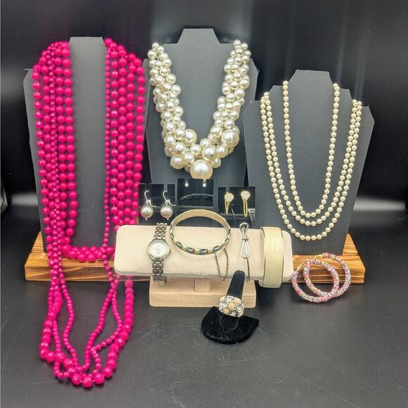 Pearls & Pink Color Pop Curated Jewelry Collection — 11 Pieces lot - Picture 1 of 7